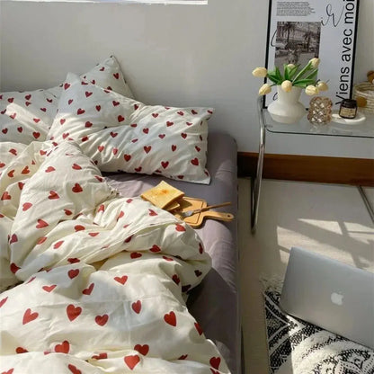 Heart Print Bedding Set – 4-Piece Queen Full Twin Duvet Cover Sheet & Pillowcases Microfiber Soft Lightweight for Kids Adults Bedroom