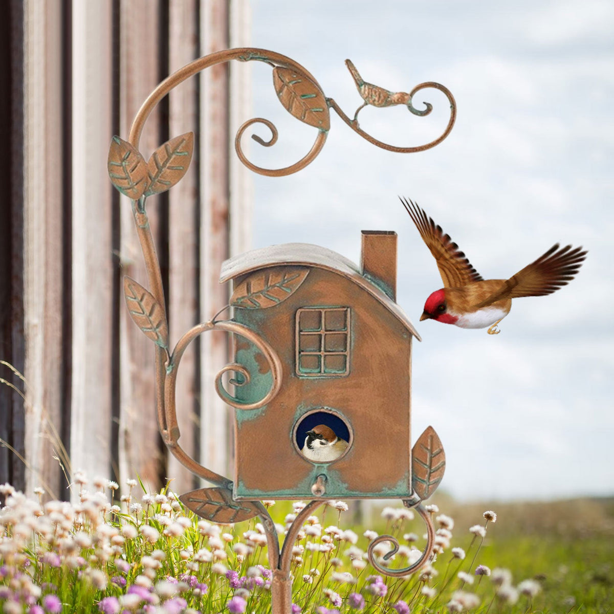 Estaca de jardín artística con casita para pájaros de metal y diseño único | Acento decorativo para exteriores para amantes de la naturaleza