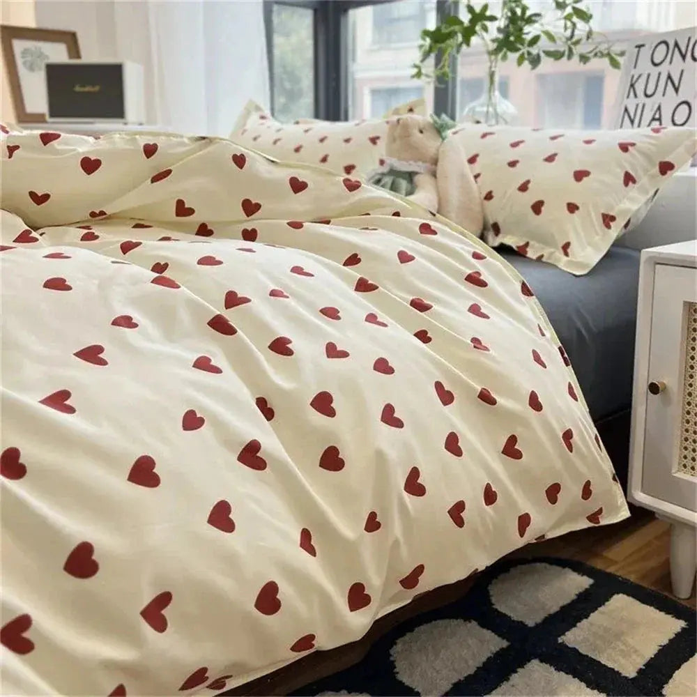 Heart Print Bedding Set – 4-Piece Queen Full Twin Duvet Cover Sheet & Pillowcases Microfiber Soft Lightweight for Kids Adults Bedroom