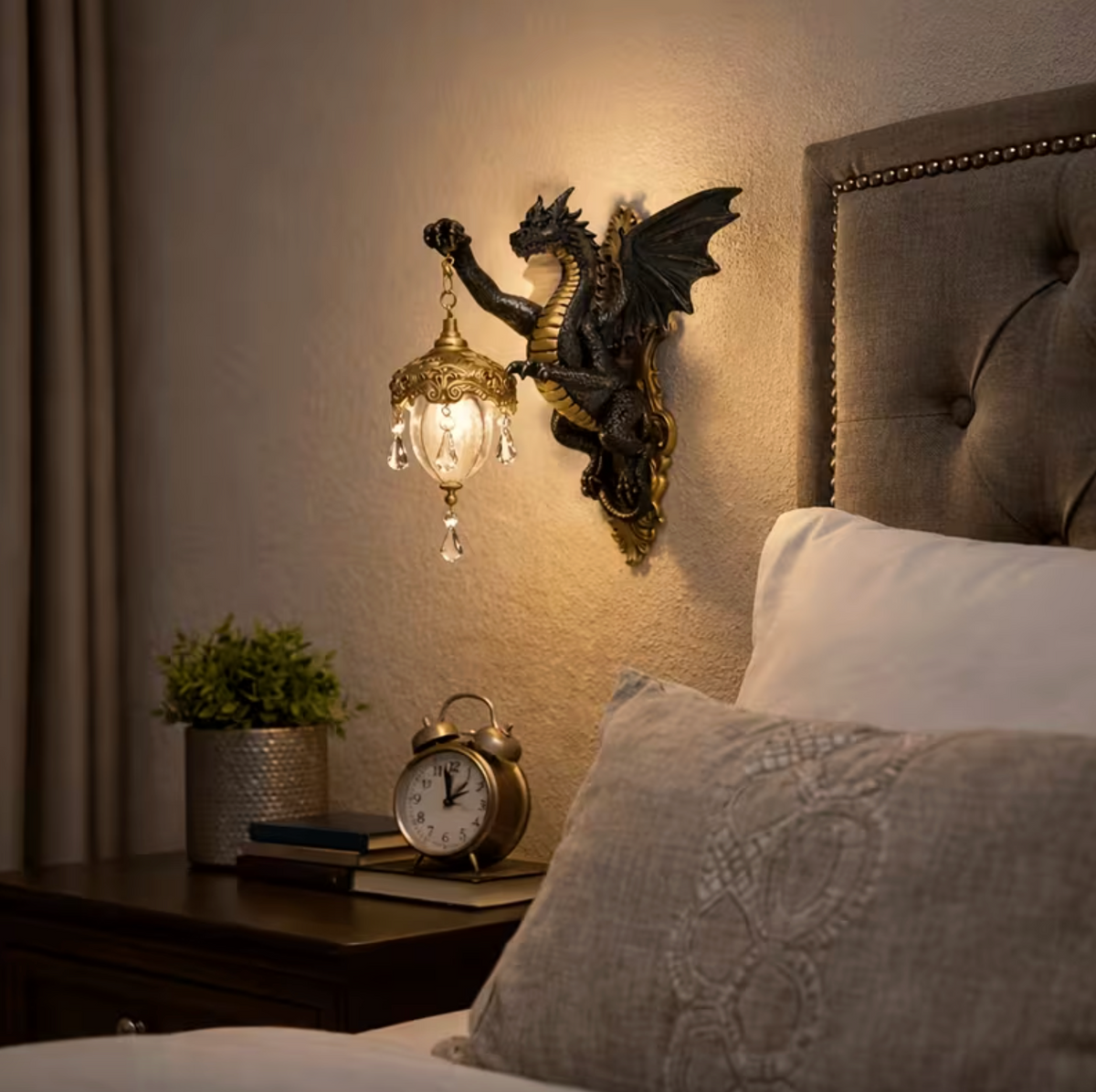 Draco™ – Obsidian Wall Lamp