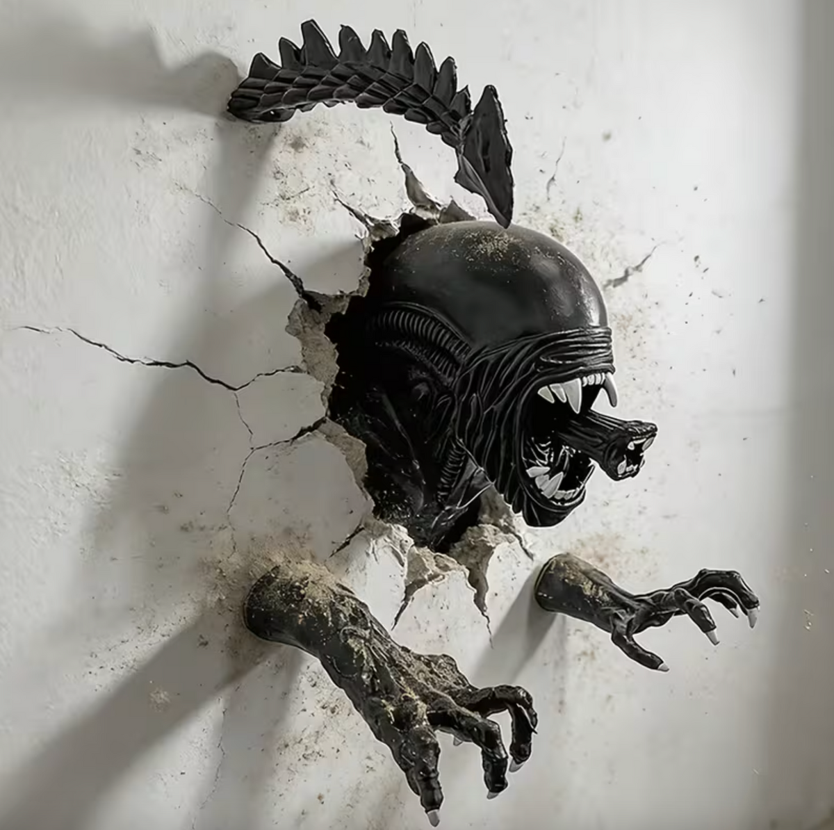 Xenobreach™ – Alien Wall Sculpture