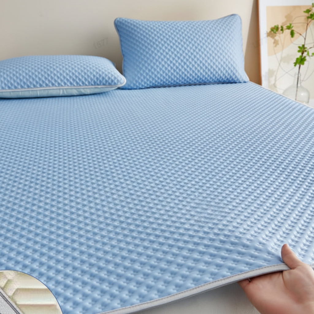 Foldable Cooling Sleep Mat for Summer – Breathable Waffle Texture Bed Pad with Soft Touch Surface – Portable Bedding Topper for Hot Weather