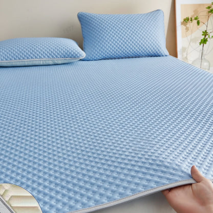 Foldable Cooling Sleep Mat for Summer – Breathable Waffle Texture Bed Pad with Soft Touch Surface – Portable Bedding Topper for Hot Weather