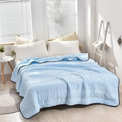 Cozy Comfort | Lightweight All-Season Quilt for Double Bed with Breathable Design | Versatile Bedding Solution