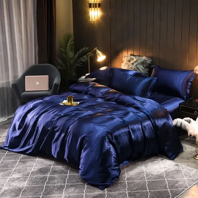 Silk Comfort | Luxurious Silk Duvet Cover for Ultimate Sleep Experience | Breathable and Temperature-Regulating Design