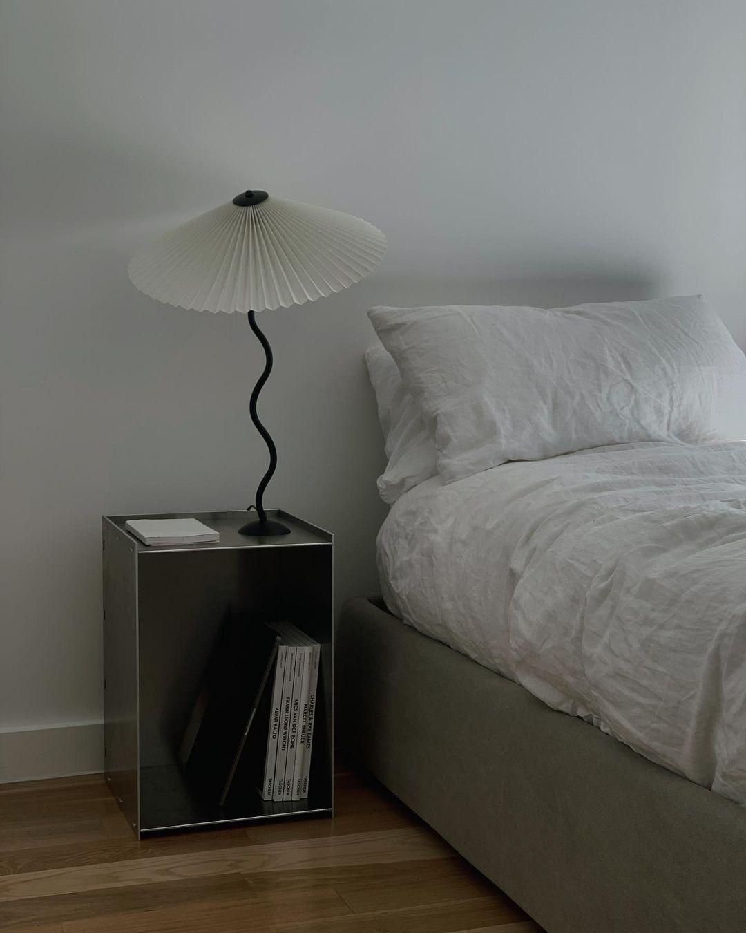 Sculptural Desk Lamp with Gathered Shade & Arc Base 17-inch Beige White Green Black Nightstand Light for Bedroom Living Room Accent