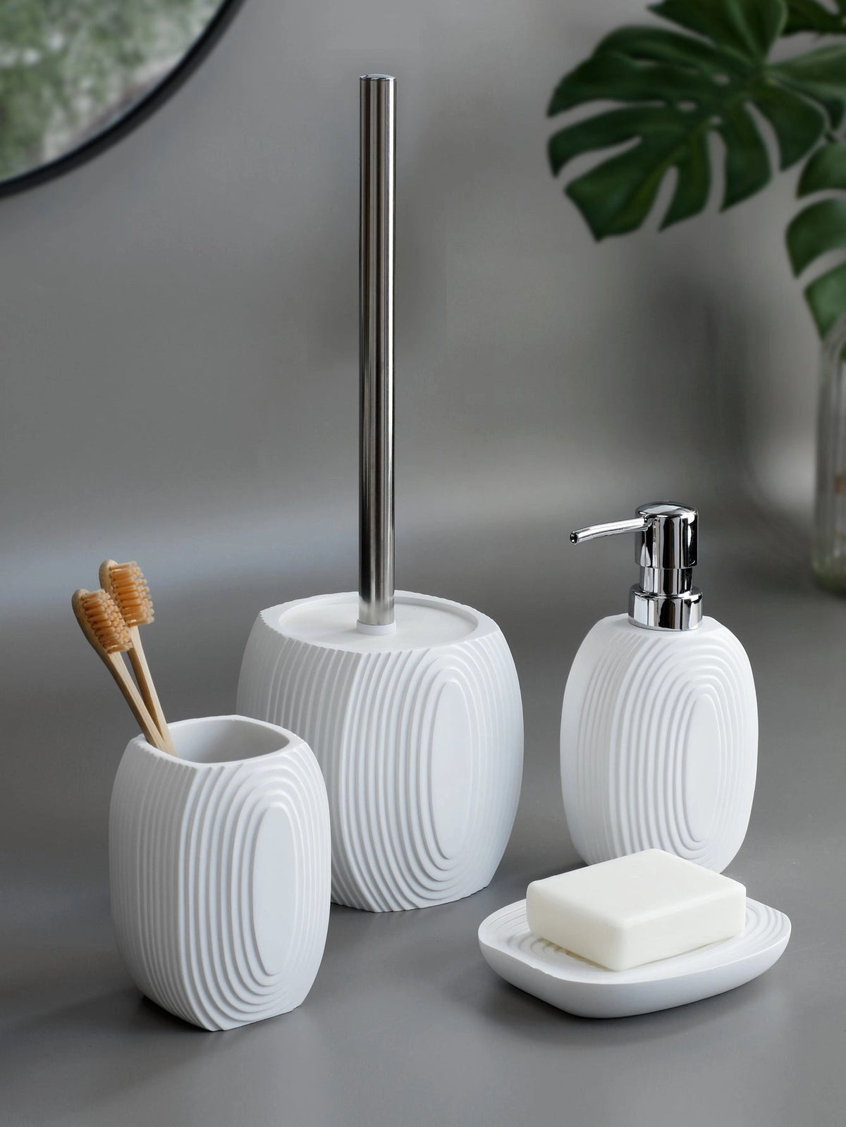Elegant Bathroom Set | Black Ribbed Accessories with Durable Design | Modern Minimalist Collection for Stylish Spaces