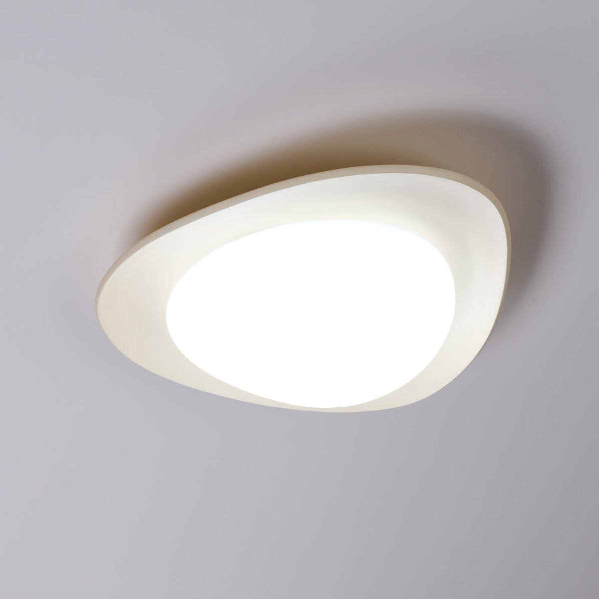 Organic Resin LED Flush Mount Light Green Beige for Bedroom Living Room Dining Room Modern Overhead Lighting Nature-Inspired