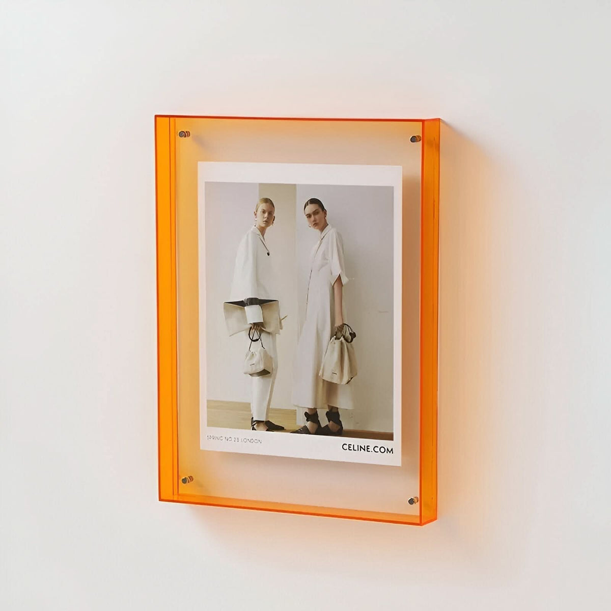 CLEARVUE – Transparent Acrylic Photo Frame Minimalist Design