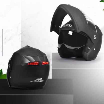 Ultimate Riding Gear | Full Face Motorcycle Helmet with Impact-Resistant Shell | Comfortable Protection for Safe Journeys