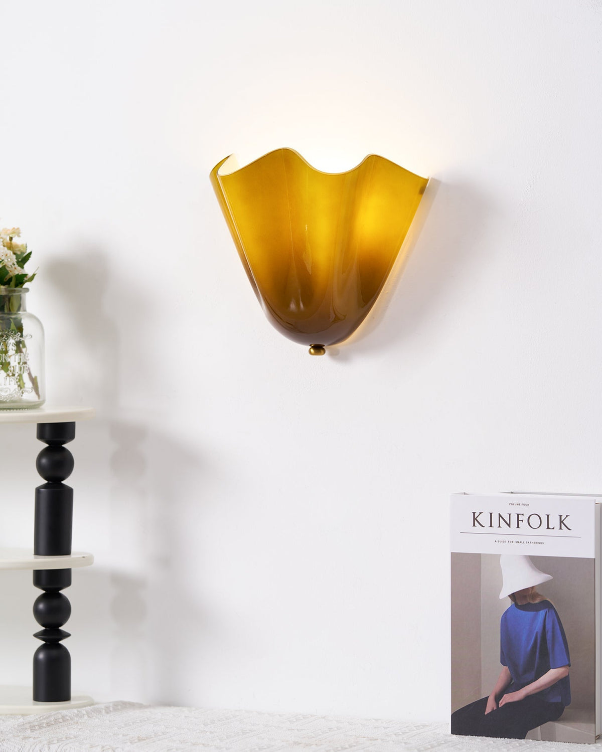 Hand-Blown Glass Wall Sconce 11 in Wide Petal Shade Lighting Fixture Bedroom Hallway Ambient Light E26 Base 110-120V Dual Bulb Decorative Mo