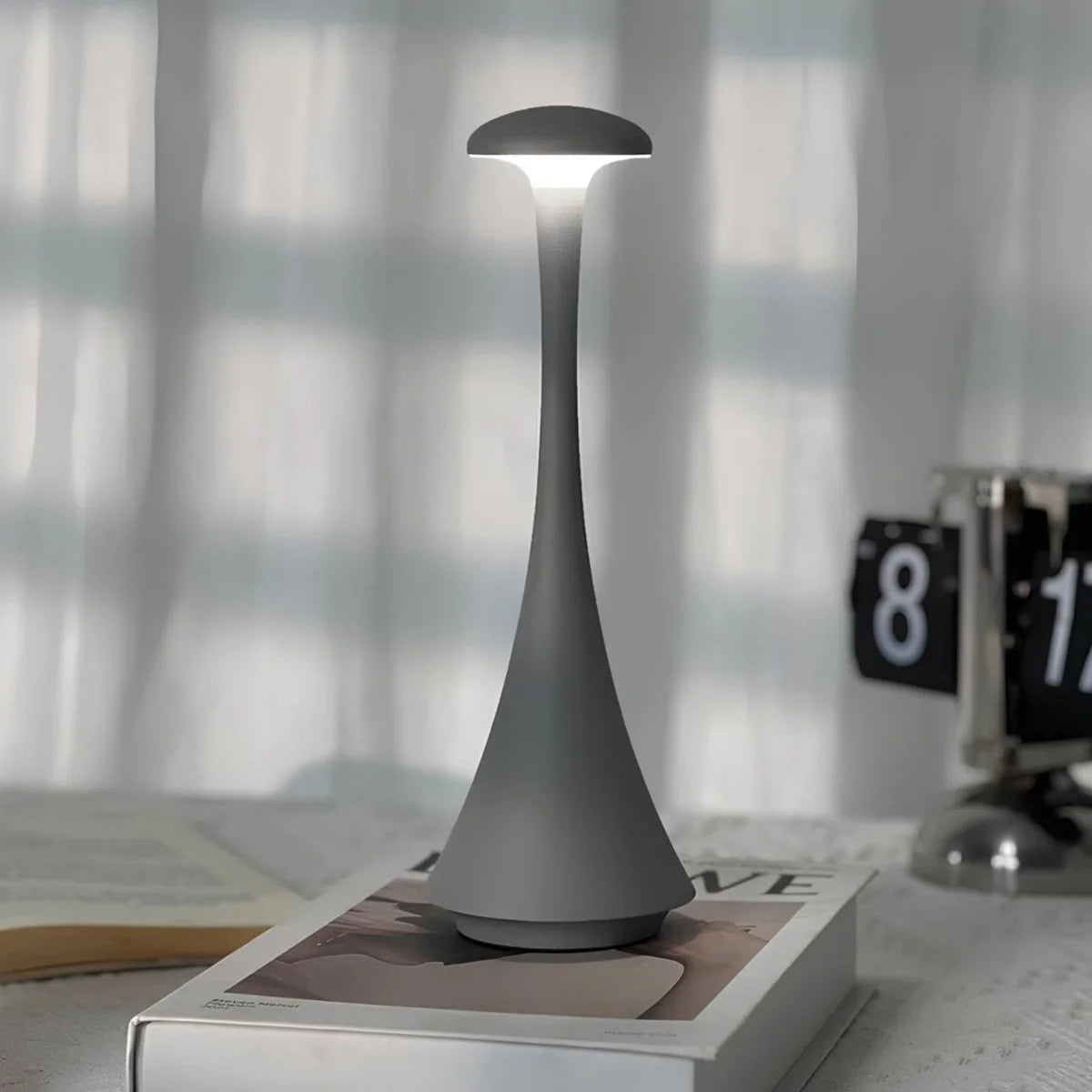 Wireless Rechargeable Table Lamp with Touch Control – Dimmable Bedside or Desk Lamp, Modern Design for Versatile Lighting
