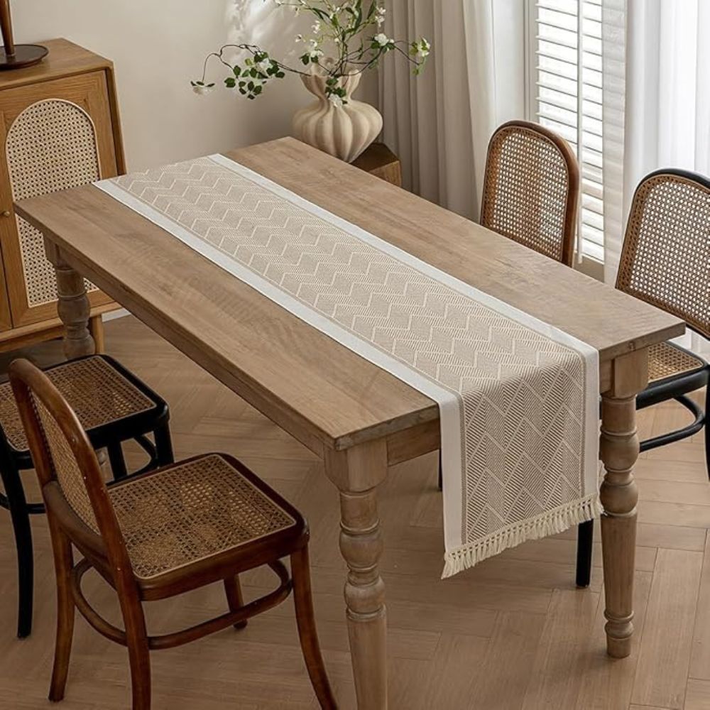 Fringed Woven Runner for Dining Tables – Zigzag Textured Microfiber Protection with Sandstone Tones – Coffee Table Accent for Modern and Min
