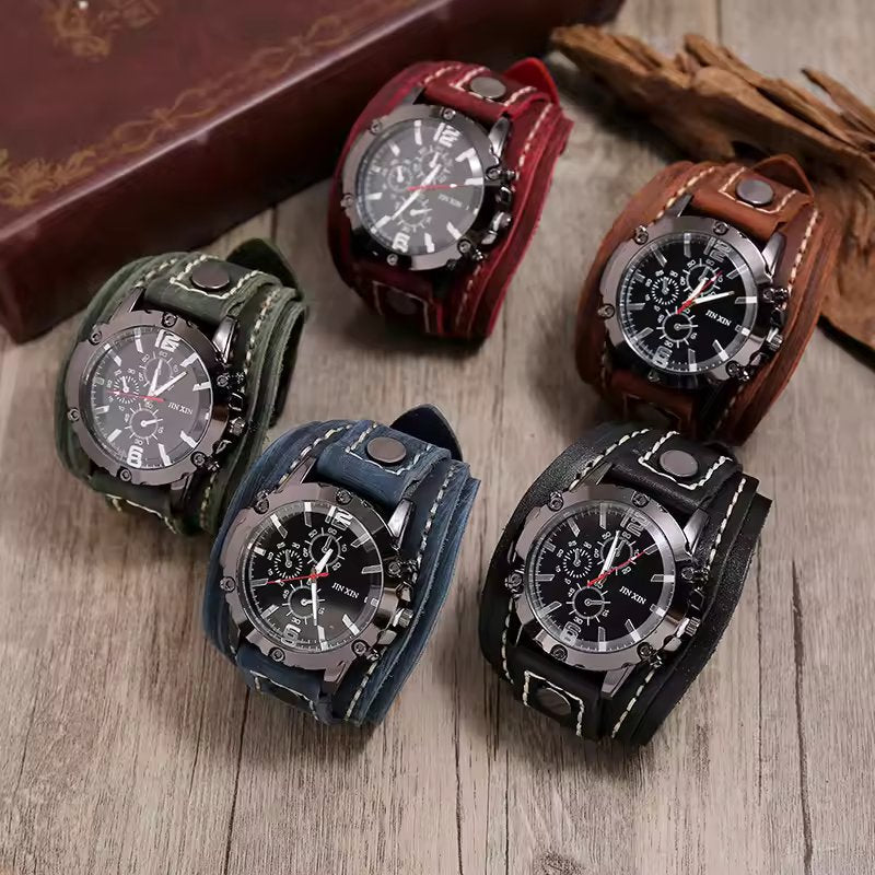 Clásico atemporal | Reloj con correa de cuero y manecillas luminosas | Diseño duradero para una elegancia cotidiana