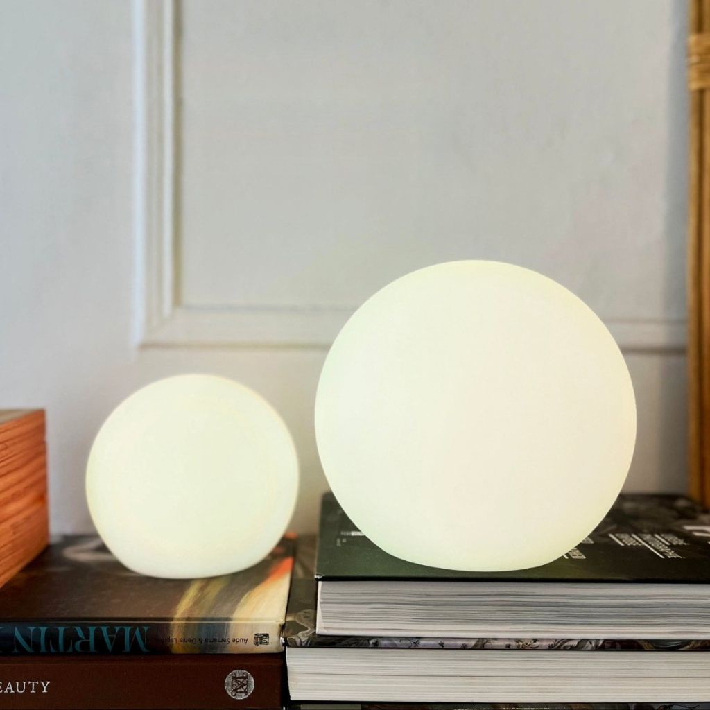 Lámpara LED esférica recargable con control remoto: 16 modos de color, resistente a la intemperie para iluminación ambiental en interiores y exteriores