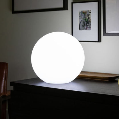 Lámpara LED esférica recargable con control remoto: 16 modos de color, resistente a la intemperie para iluminación ambiental en interiores y exteriores