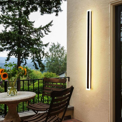 Weather-Resistant LED Outdoor Wall Light with Acrylic Panel for Entryway & Patio