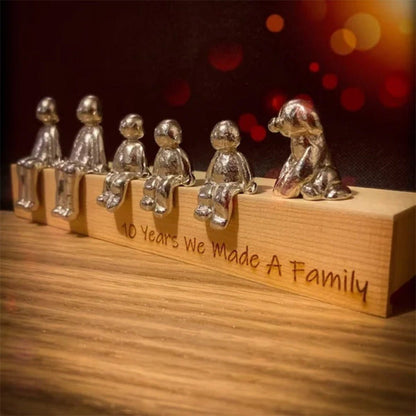 Metal Canine Figurine Silver Glossy Finish Shelf Accent Home Décor Minimalist Interior Piece Bookcase Display Ornament Animal Sculpture Cont