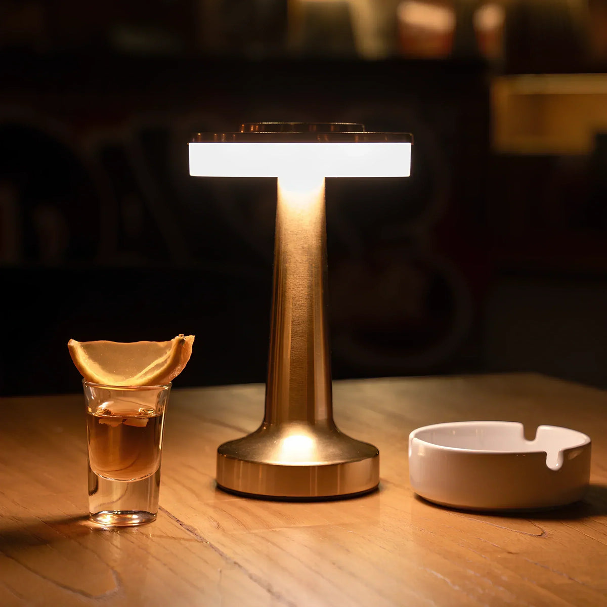 Cordless LED Accent Lamp with Dimming & Color Temperature Control for Bedrooms, Restaurants & Living Rooms