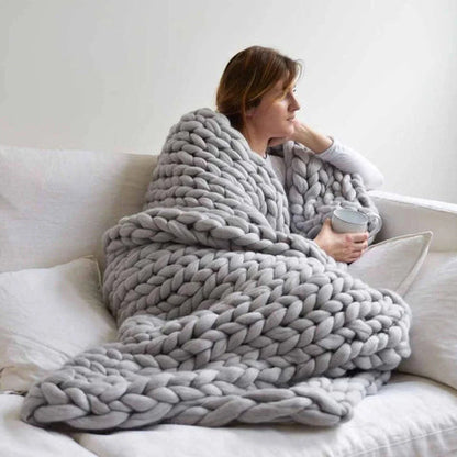 Ortekor LuxeWool | Chunky Wool Yarn for Cozy Blankets & Cushions | Fluffy Texture for Easy DIY Creations