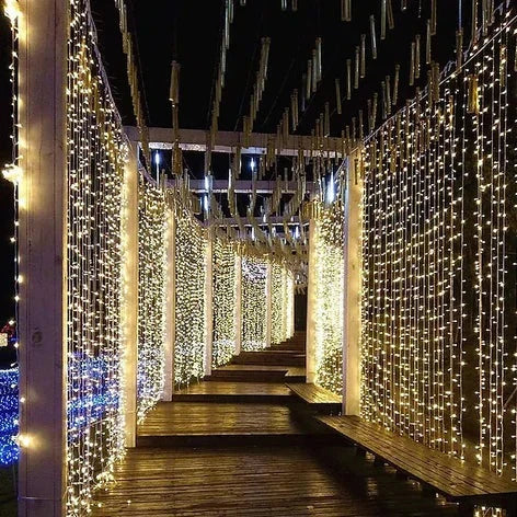 300-LED Waterproof Hanging String Lights Solar-Powered Backdrop for Patio Wedding Party Garden Fence Decor 7 ft x 10 ft Panel
