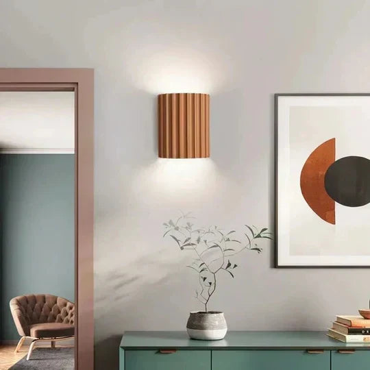 Sculptural Resin Wall Sconce with Vertical Ribbed Design for Living Room Bedroom Hallway Modern LED Accent Light Fixture Black White Green B