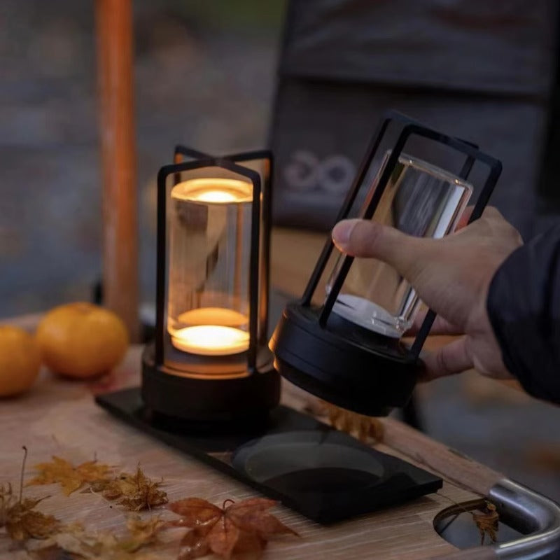 Lámpara de mesa LED inalámbrica compacta