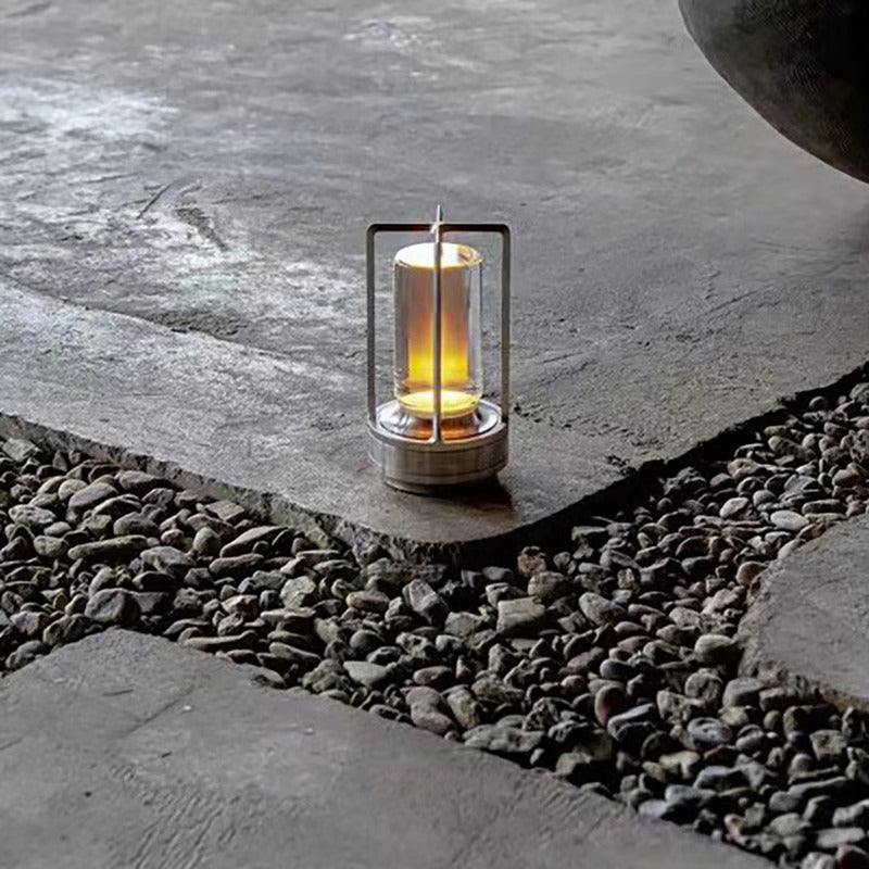 Lámpara de mesa LED inalámbrica compacta