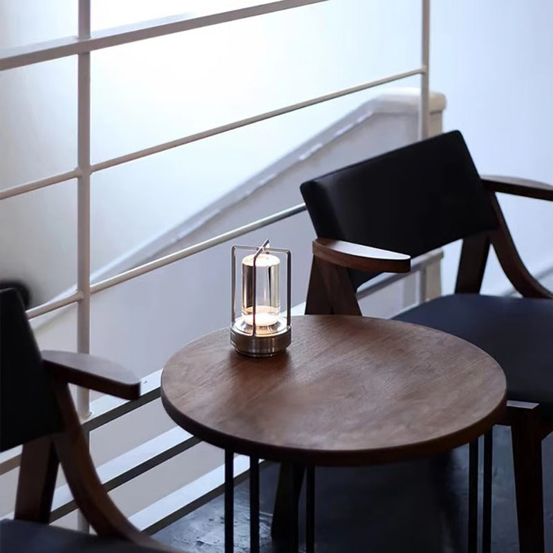 Lámpara de mesa LED inalámbrica compacta