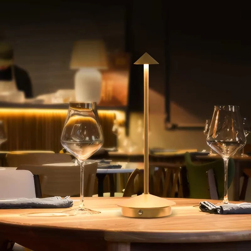 Lámpara de mesa LED portátil con control táctil recargable por USB