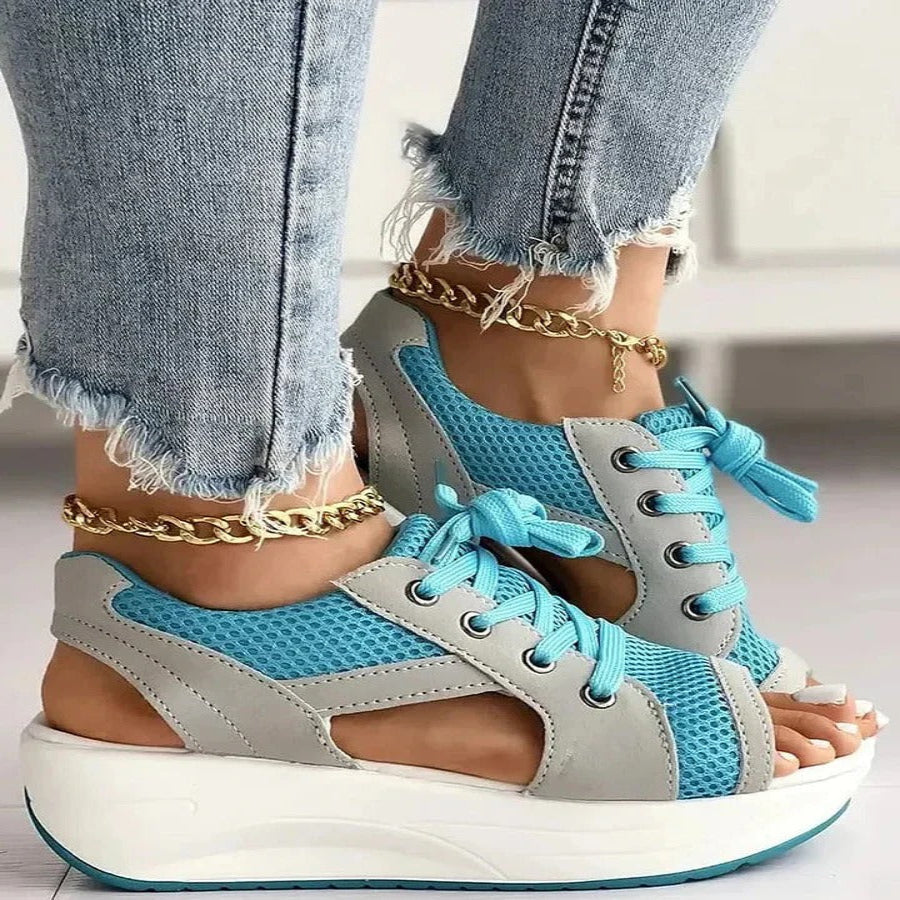 Sandalias de tacón alto cómodas con recortes y plantillas suaves