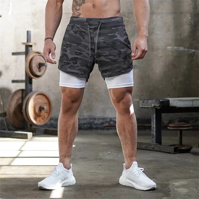 Pantalones cortos deportivos de camuflaje para hombre con forro de compresión incorporado