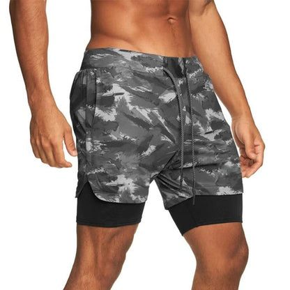 Pantalones cortos deportivos de camuflaje para hombre con forro de compresión incorporado