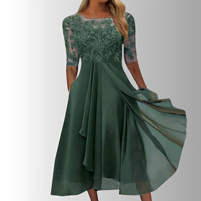 Precioso vestido floral a la altura del té con falda acampanada