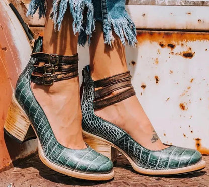 Sandalias planas de mujer con hebillas y plantillas cómodas