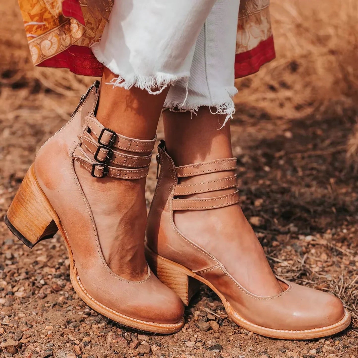 Sandalias planas de mujer con hebillas y plantillas cómodas