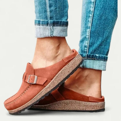Mocasines de piel suave con tira ajustable para mujer