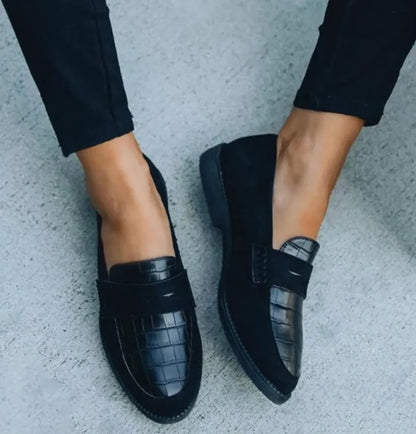 Mocasines sintéticos negros clásicos sin cordones