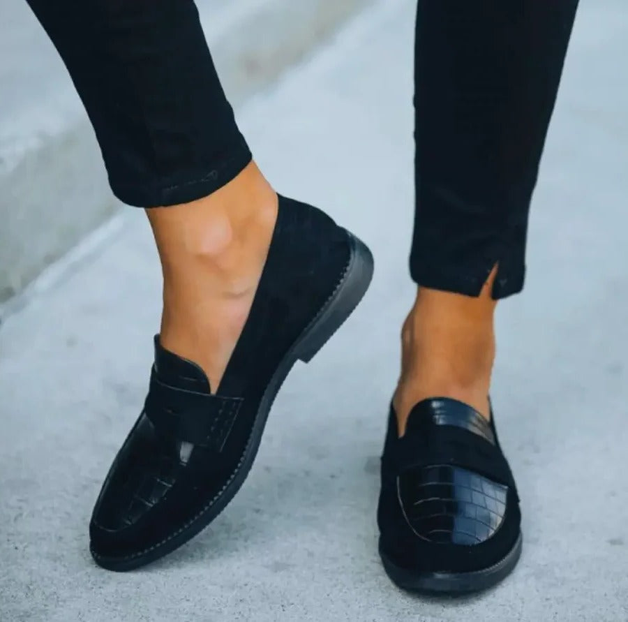 Mocasines sintéticos negros clásicos sin cordones