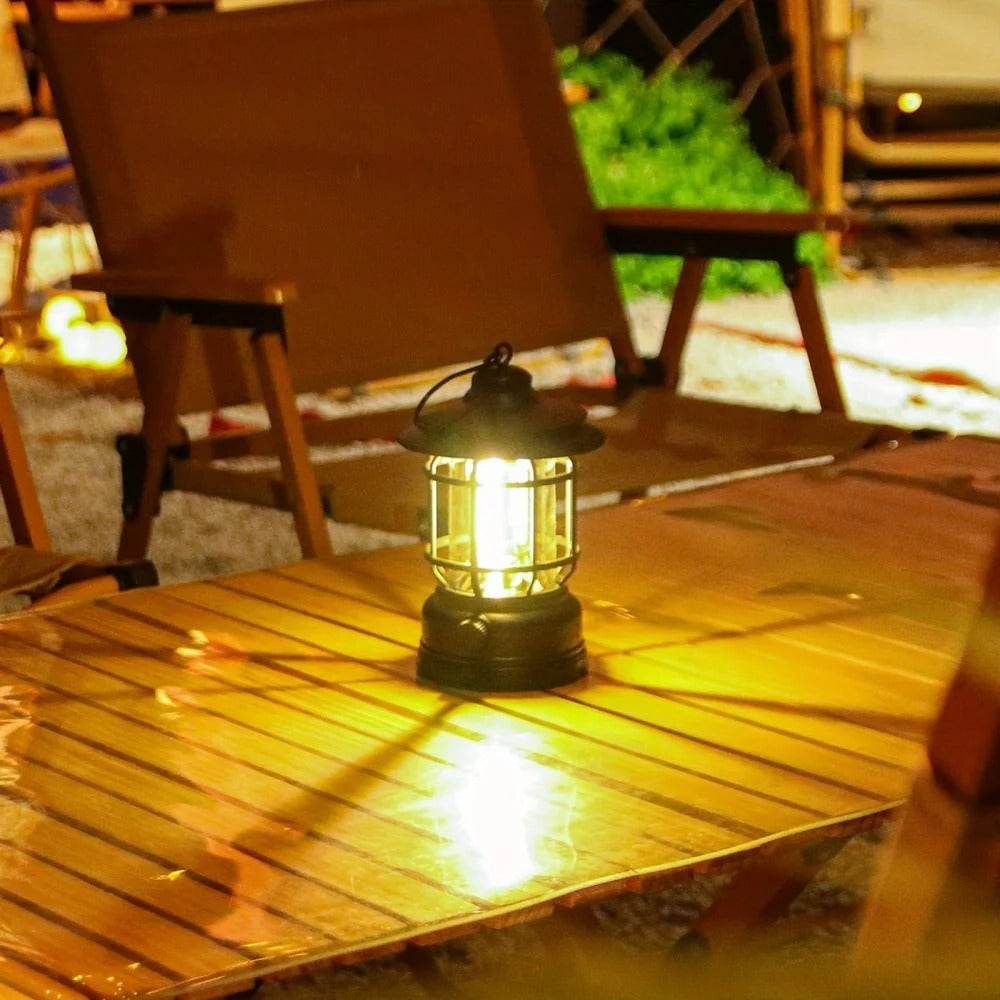 Linterna de camping recargable compacta con brillo ajustable