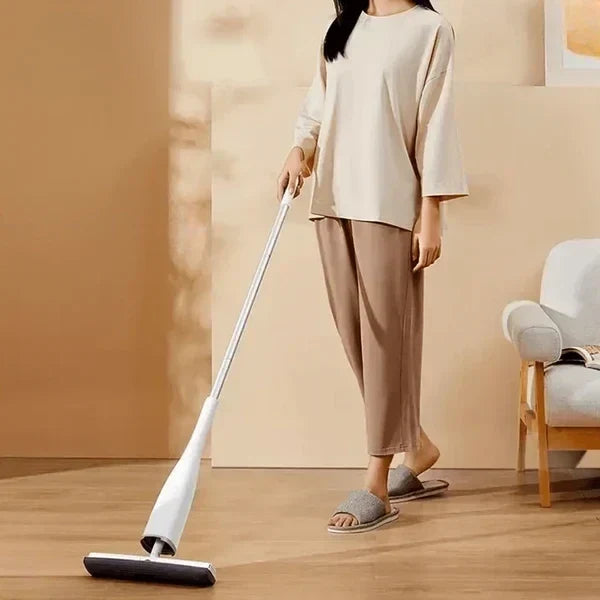 Hands-Free Squeeze Mop with Ultra-Absorbent Sponge Head for Hardwood Tile Laminate Floors Quick-Dry Microfiber Floor Mop for Kitchen Bathroo