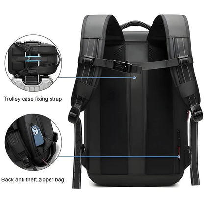 Mochila de senderismo compacta con interior organizado