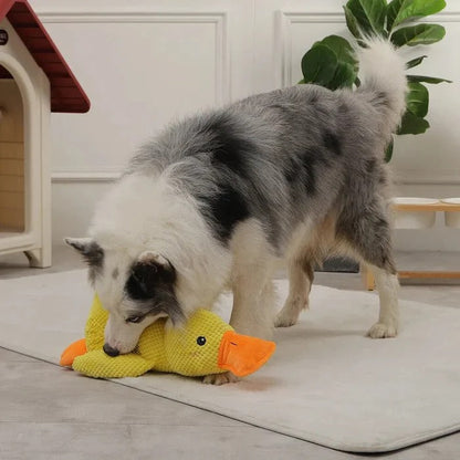 Adorable patito de peluche que grazna