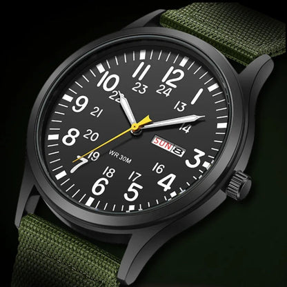 Reloj deportivo para hombre resistente al agua y a los golpes