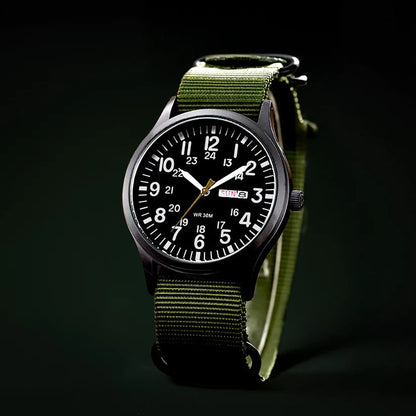 Reloj deportivo para hombre resistente al agua y a los golpes
