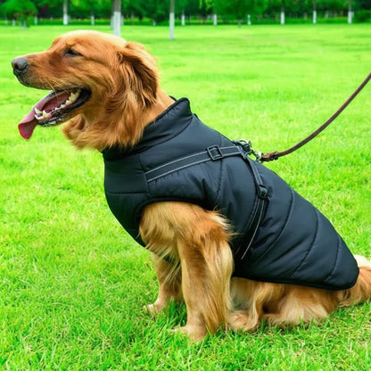 Abrigo cálido y aislado para perros con forro polar y arnés incorporado