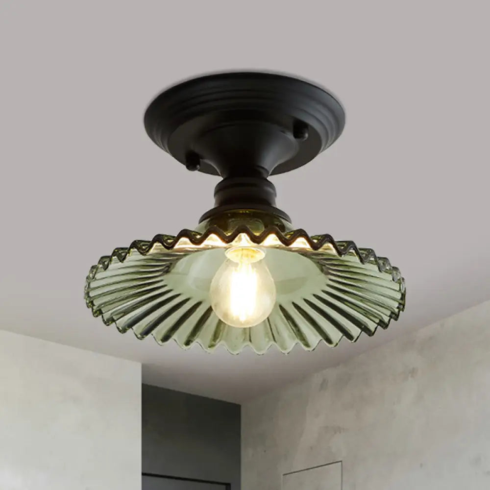 Ribbed Glass Ceiling Light – Single-Bulb Close-to-Ceiling Fixture with Scalloped Edge for Kitchen, Hallway & Bedroom