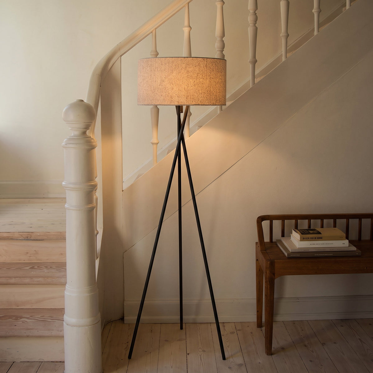 Silk Fabric Floor Lamp with Warm White LED – 63 in Modern Minimalist Standing Light for Living Room & Bedroom