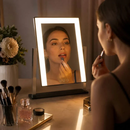 Espejo de maquillaje de sobremesa con control táctil, tres modos de luz y aumento 15x extraíble para una aplicación de belleza precisa