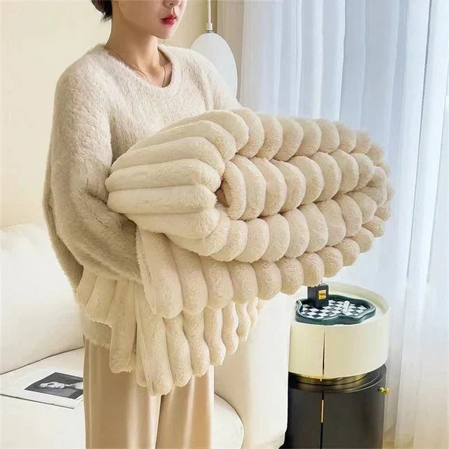 Ultra-Soft Plush Throw Blanket for Couch, Bed & Sofa – Warm Faux Fur Comfort Blanket for Living Room & Bedroom